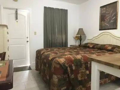 Shell Motel - 150