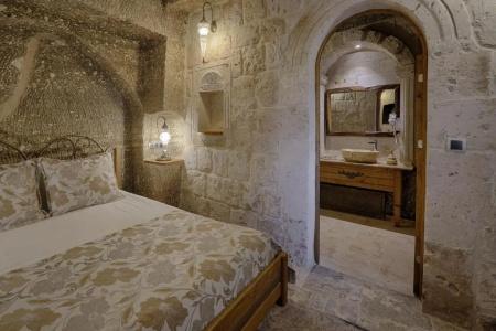 Hera Cave Suites - 84
