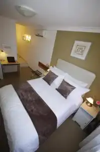 Astoria Retreat B&B - 28