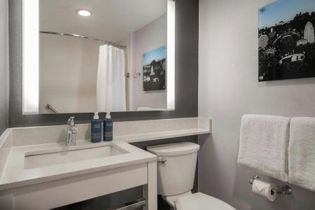 Four Points by Sheraton Los Angeles Westside - 59