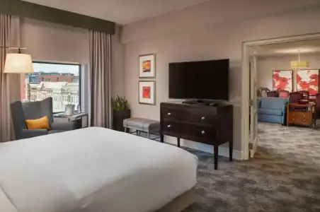 Hilton Lexington/Downtown - 105