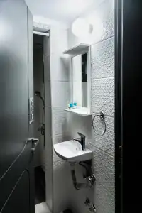 Delight Deluxe and Spa - 8