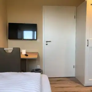Select Suites & Aparts - 64