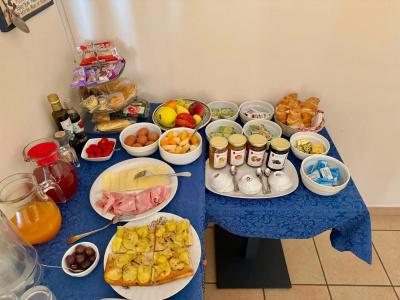 Casa Famiani Bed & Breakfast - 8