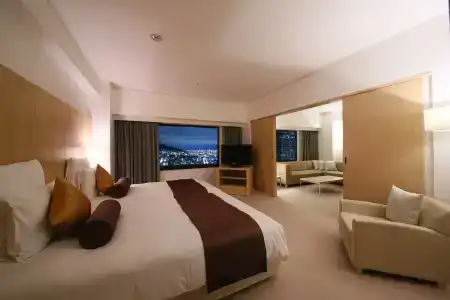 ANA Crowne Plaza Kobe by IHG - 3