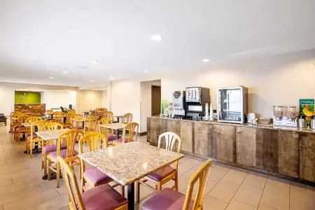 Quality Inn - 13