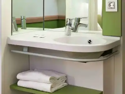 Ibis Budget Málaga Centro - 9