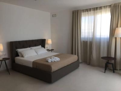 Two Pillows Boutique Hostel - 21