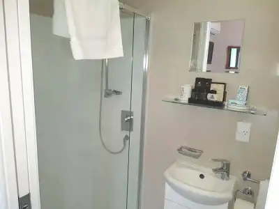 Ponsonby Manor - 8