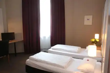 Columbus - 28