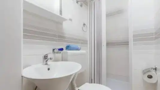 Riva Guesthouse - 10
