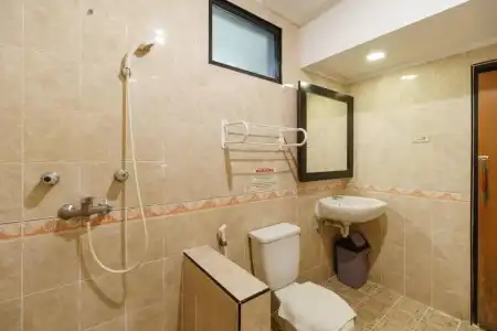 RedDoorz Plus near Ancol - 45