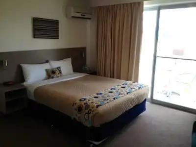 Adina Place Motel Apartments - 4