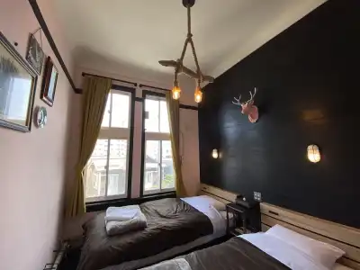 Little Barrel Guest House - 5