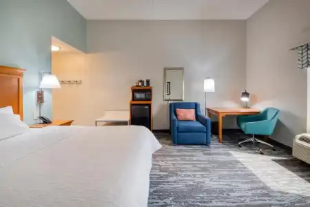 Hampton Inn Wilmington - University Area/Smith Creek Station - 79