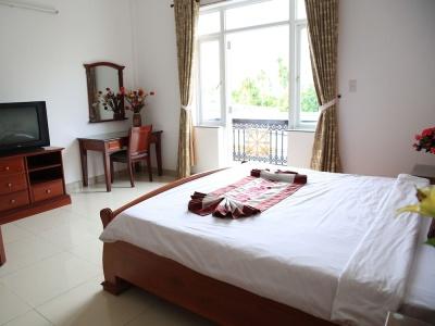 Hoa Phat & Apartment - 75