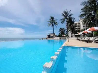 Golden Pine Beach Resort - 9