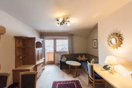 HELD - & SPA - 180