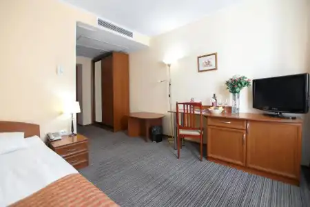 Reikartz Kropivnytskiy - 23