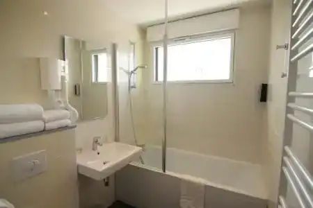 Logis Hôtel - La Chambre d'Amiens - 55