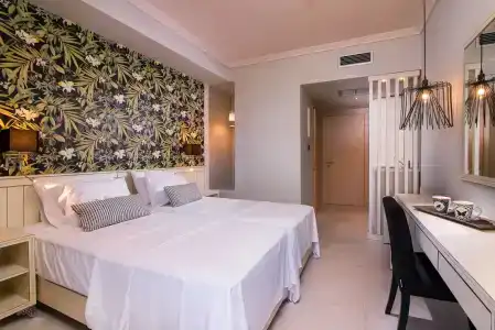 Neikos Luxury Suites - 29