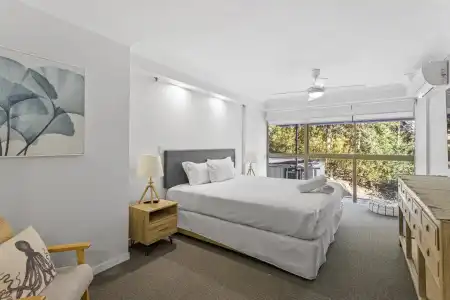 Gemini Court Holiday Apartments - 595