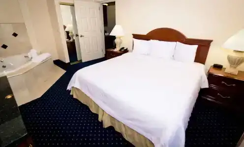 Hilton Garden Inn Charlotte Uptown - 6