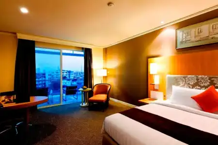 Royal Princess Larn Luang - 10