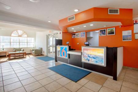 Motel 6 El Paso, TX - Southeast - 11