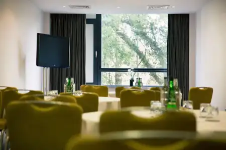Park Plaza Cardiff - 13