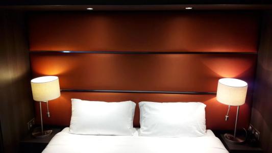 Hôtel Crocus Caen Mémorial - 1