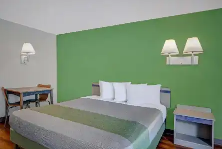Motel 6 Tallahassee, FL - Downtown - 26