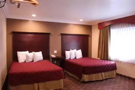 Budget Inn Anaheim - 24