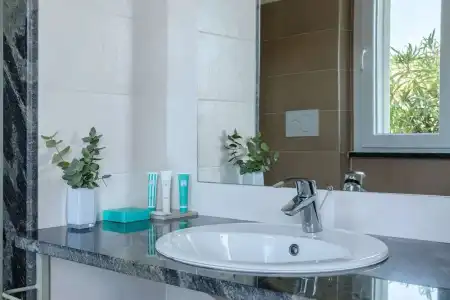 Golden Apartments - 9