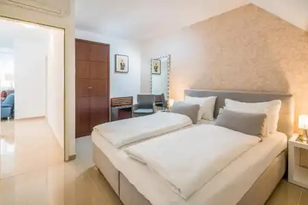 Best Western Plus Celebrity Suites - 51