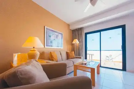 Hollywood Mirage - Excels & Resorts - 10