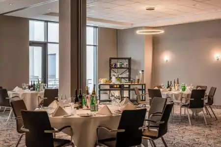 Courtyard by Marriott Munich City Center - 16