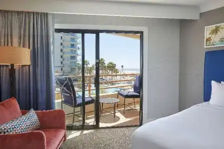 The Waterfront Beach Resort, A Hilton - 102