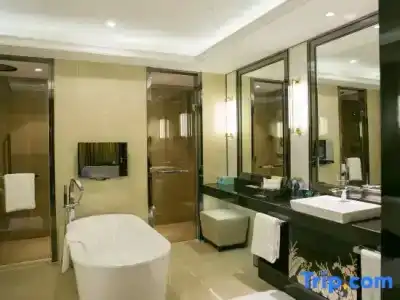 Hilton - 127
