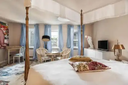 Vozdvyzhensky Boutique-Hotel - 178