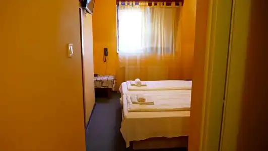 Attila Budapest - 12