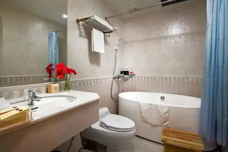 Sq Hang Gai & Spa - 109