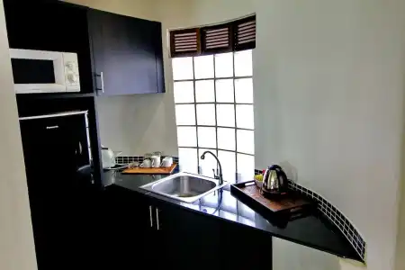 East Suites - 161