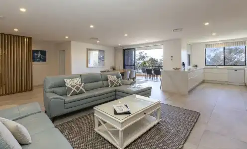 Bay Royal Apartments - 126