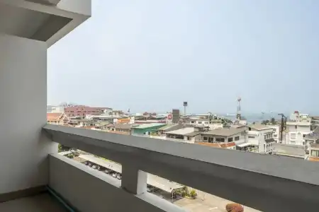 Welcome Plaza - 66