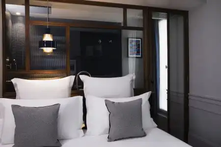 Maison Elle Paris - 2