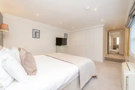 Manson Place - 23