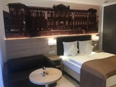 Hotel-Restaurant Barbarossahof - 76