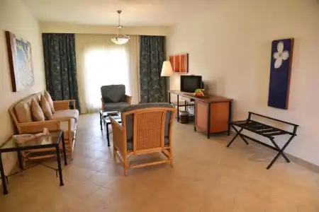 Marina Plaza, Tala Bay - 78