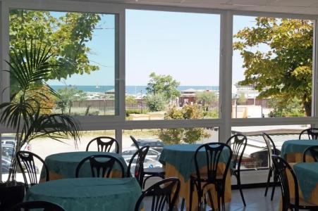 River Fronte Mare Con Piscina - 37